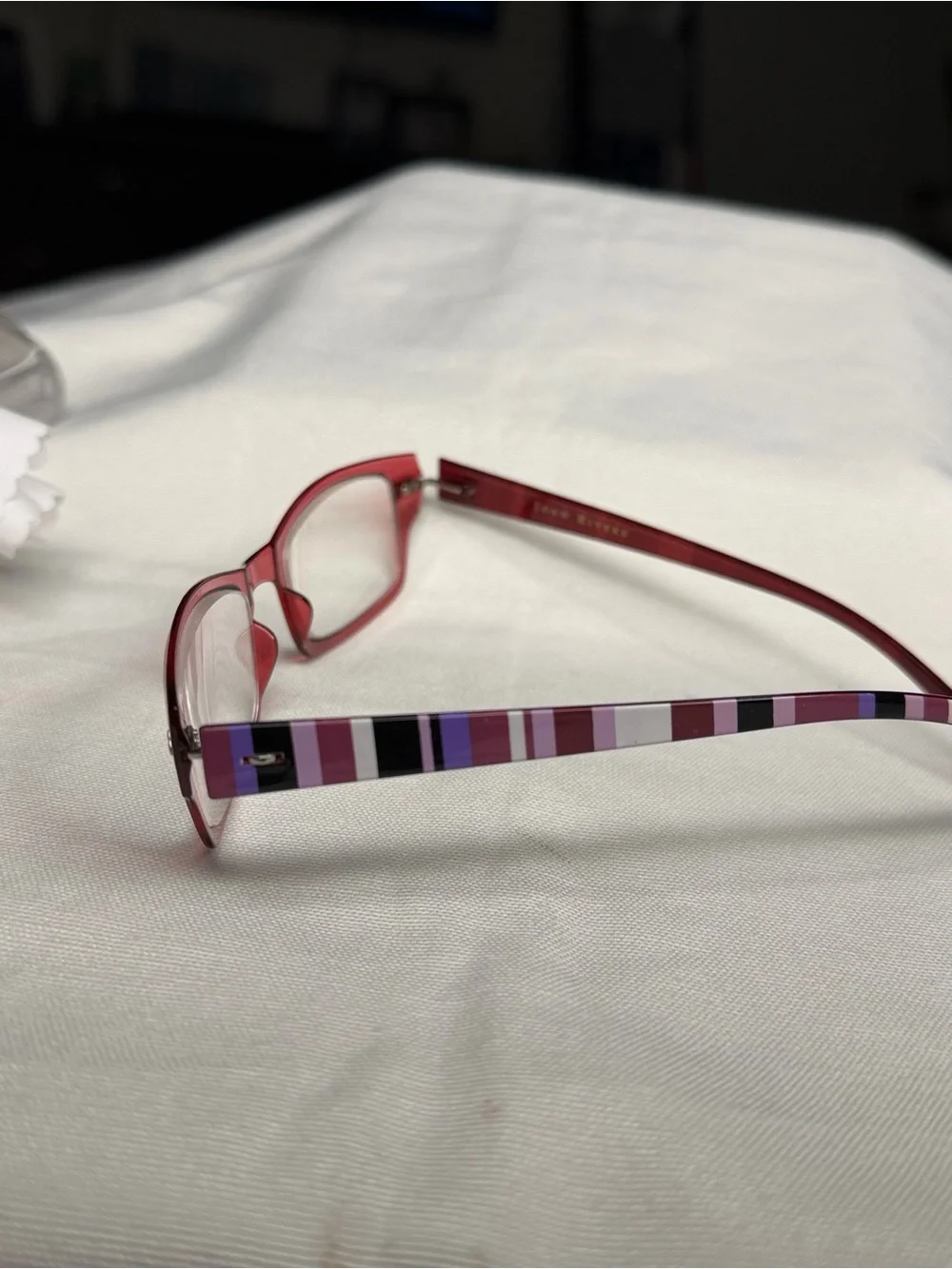 Joan Rivers Translucent Rose Rectangular Reading Glasses - Picture 3 of 4